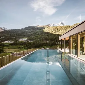 Alphof Hotel